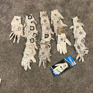 Huge lot of 26 golf gloves for lefty’s and 1 for a righty